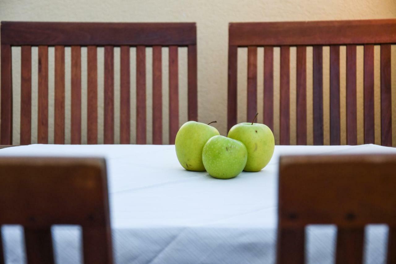 Apartman Sun&Moon Zambratija  Bagian luar foto